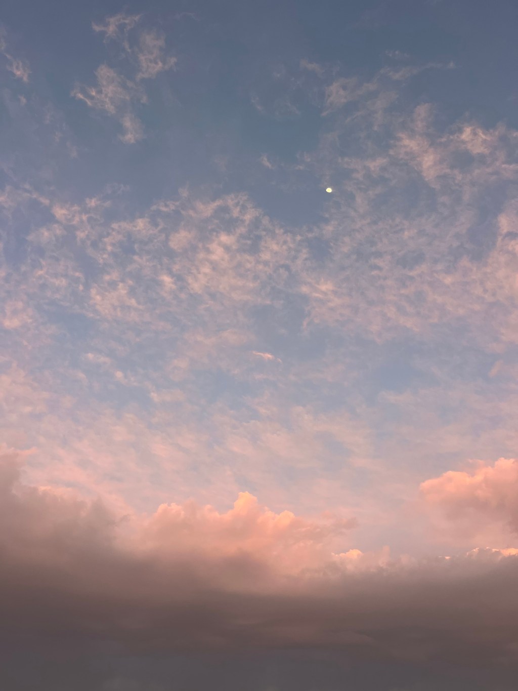 الطريق،الليل،الوداع،الحنين،المحبة،الحزن